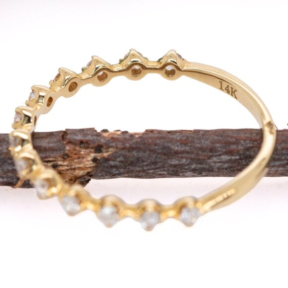 Natural Diamonds Band Ring in Solid 14K Gold - Picture 7 of 7